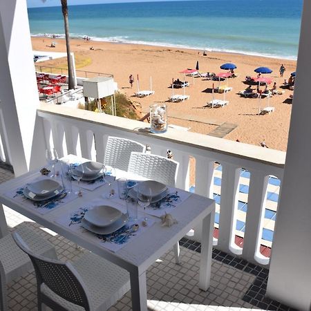 Casa Pe Na Areia- Unique Spot- Beach Front By DreamvillasАлбуфейра Екстериор снимка